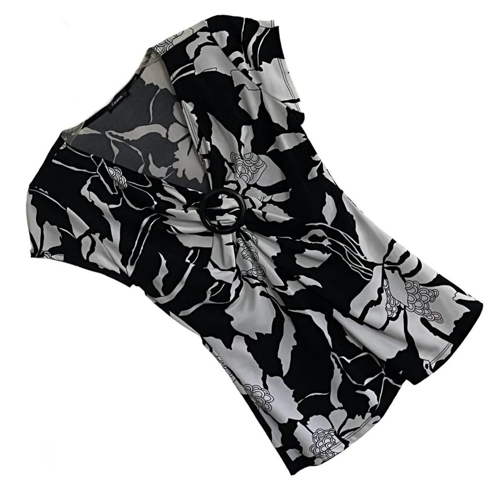 Cocomo Hawaiian Floral Black & White Business-Casual V-Neck Front-Knot Perfect
